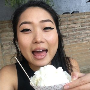 MEET ME: HI I I'M ERIKA!